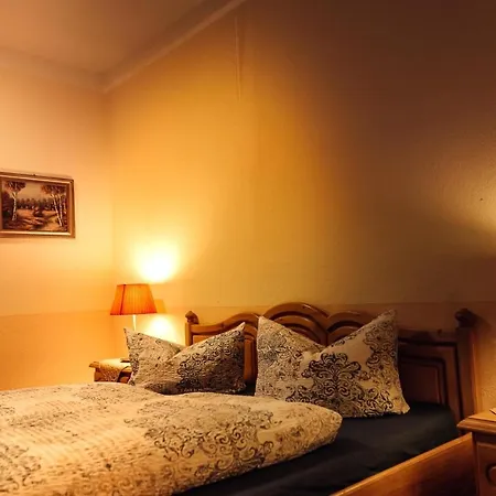 Und Restaurant Golden Village