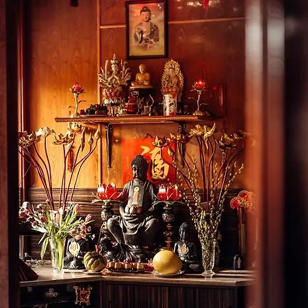 Und Restaurant Golden Village 2*