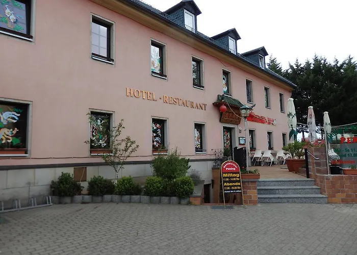 فندق Und Restaurant Golden Village ريزا