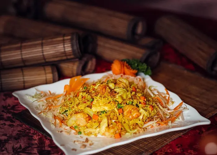 فندق Und Restaurant Golden Village